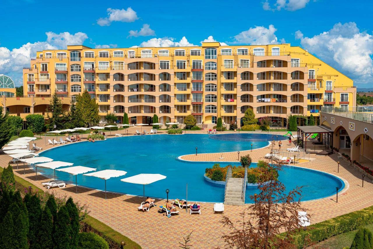 Menada Grand Resort Apartments Aheloy Esterno foto