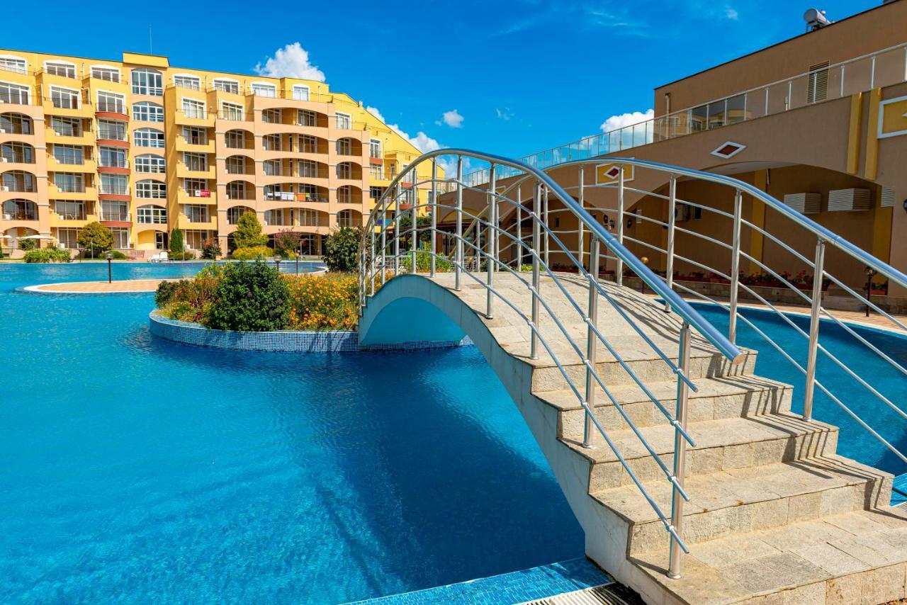 Menada Grand Resort Apartments Aheloy Esterno foto