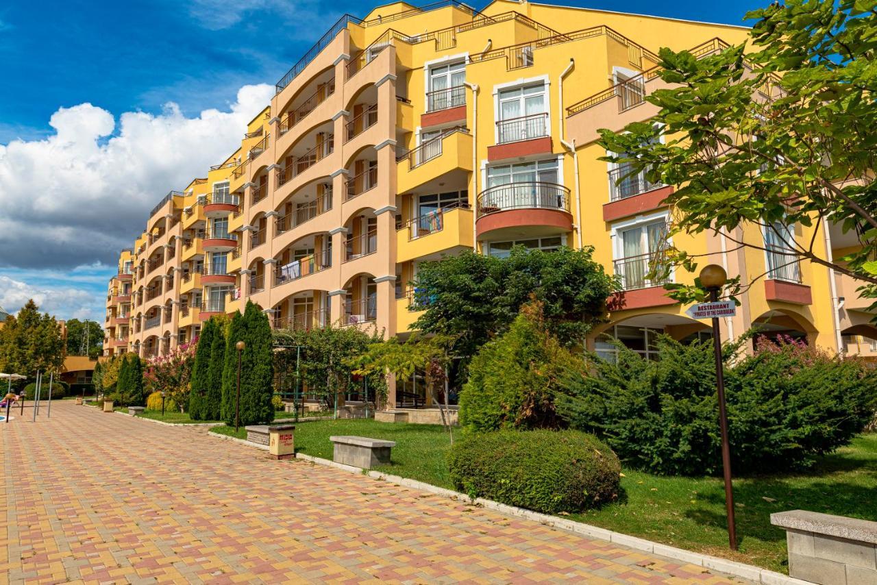 Menada Grand Resort Apartments Aheloy Esterno foto