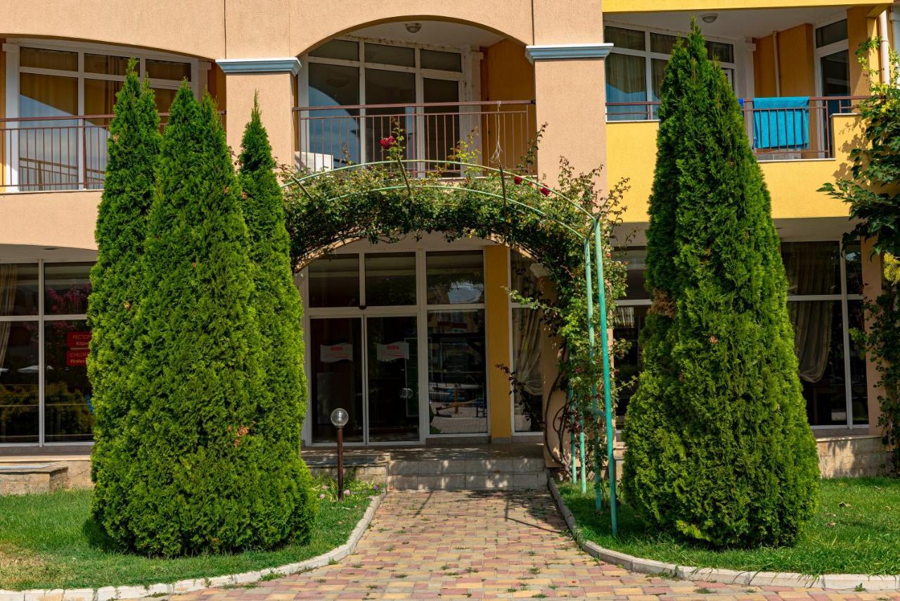 Menada Grand Resort Apartments Aheloy Esterno foto
